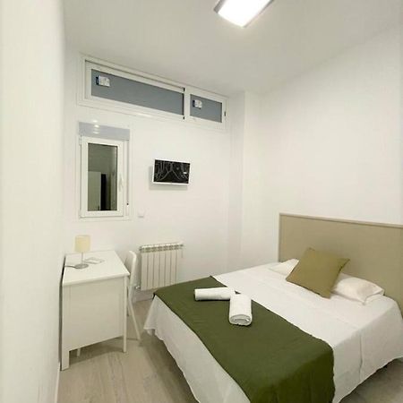 Hospedaje La Paz Мадрид Экстерьер фото